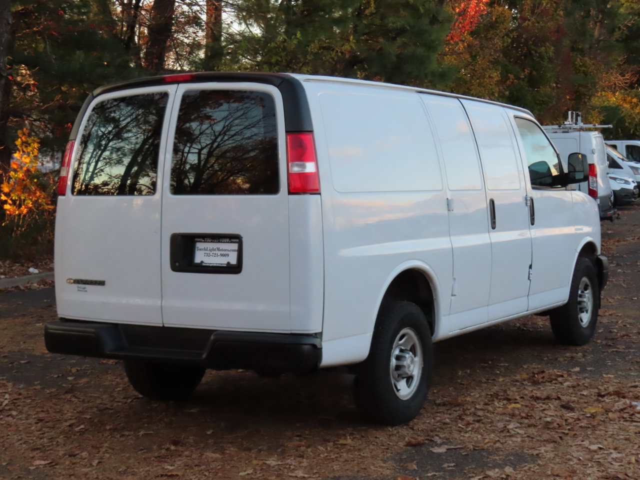 Used 2019 Chevrolet Express 2500 image 20