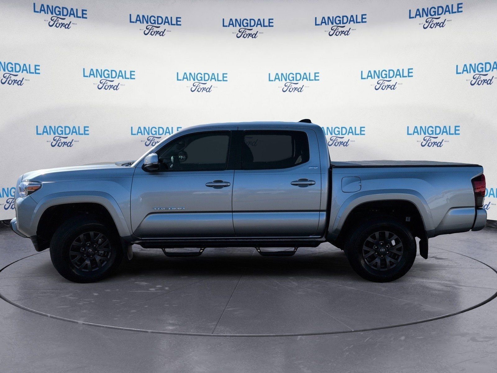 Used 2023 Toyota Tacoma SR5 AWD/4WD image 10