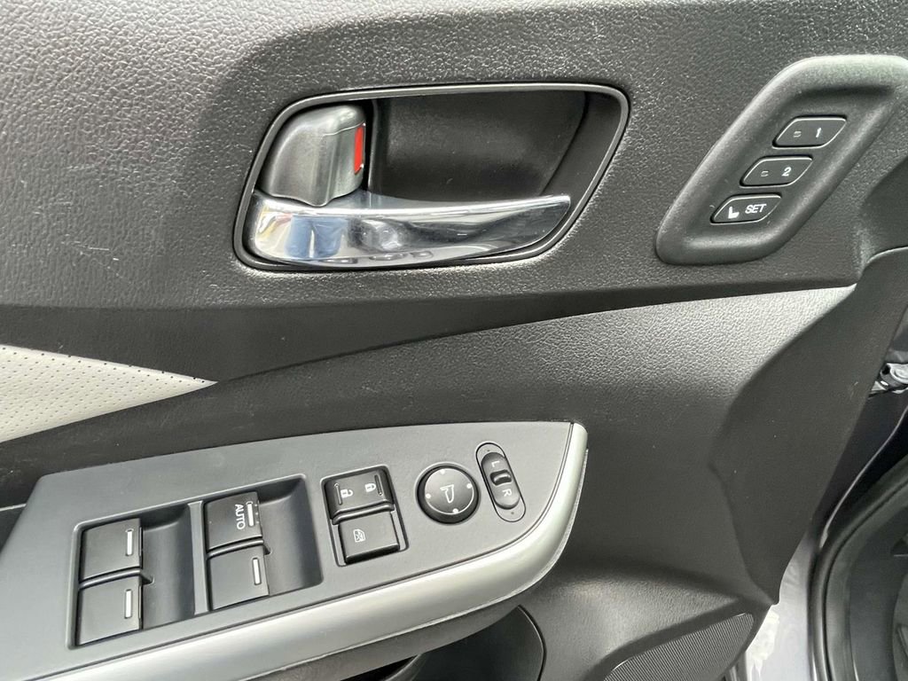 Used 2016 Honda CR-V Touring image 18