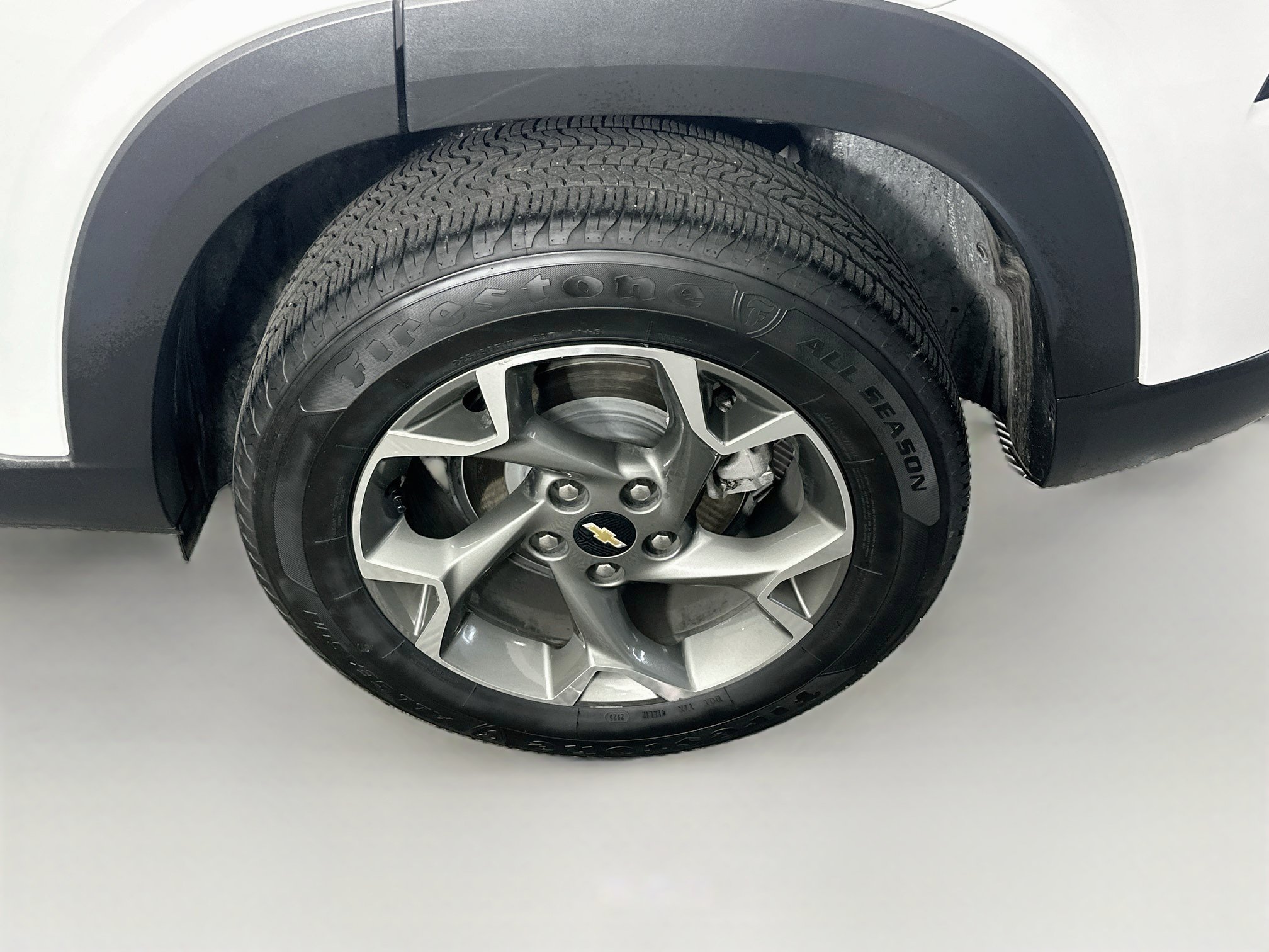 Used 2025 Chevrolet Trax LT FWD image 11