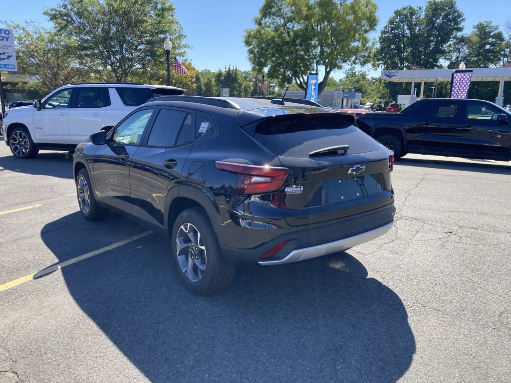 New 2025 Chevrolet Trax LT w/ Driver Confidence Package image 5