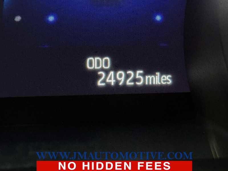 Used 2023 Toyota Camry SE w/ Blackout Package (TMS) image 21