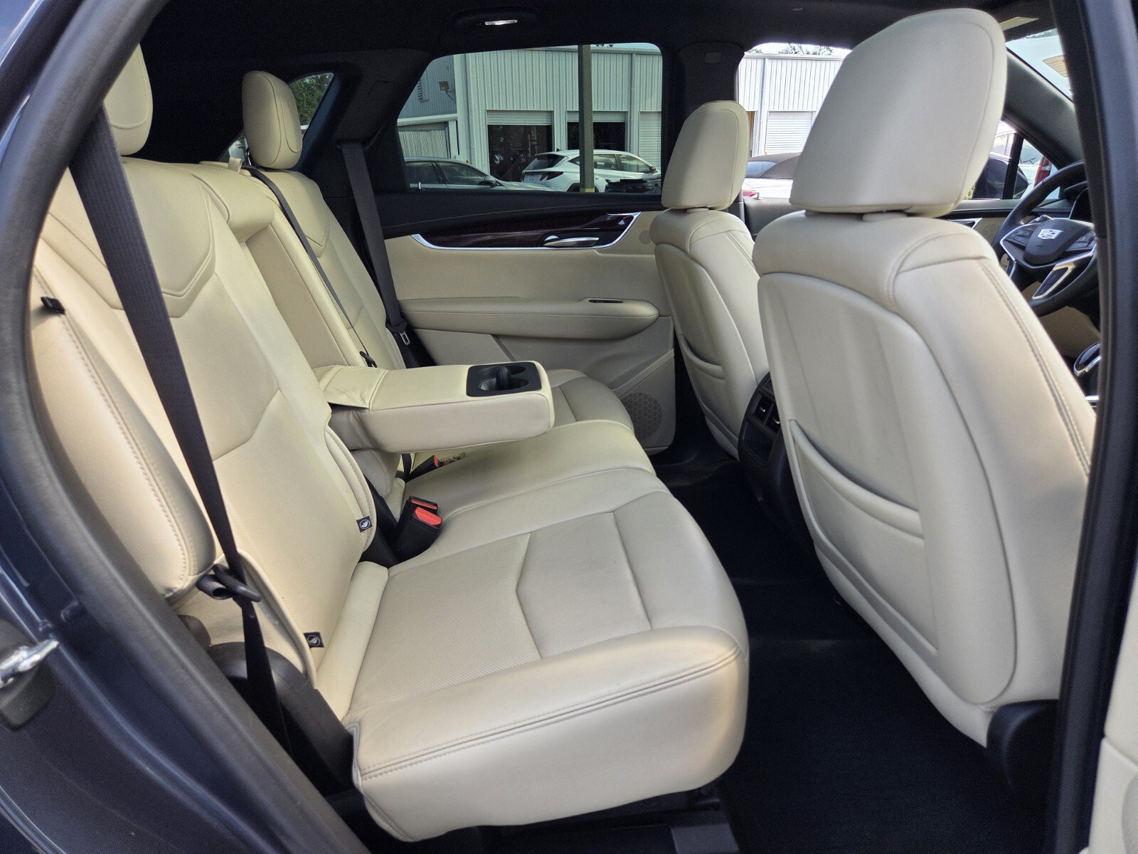 Used 2019 Cadillac XT5 Luxury FWD image 16