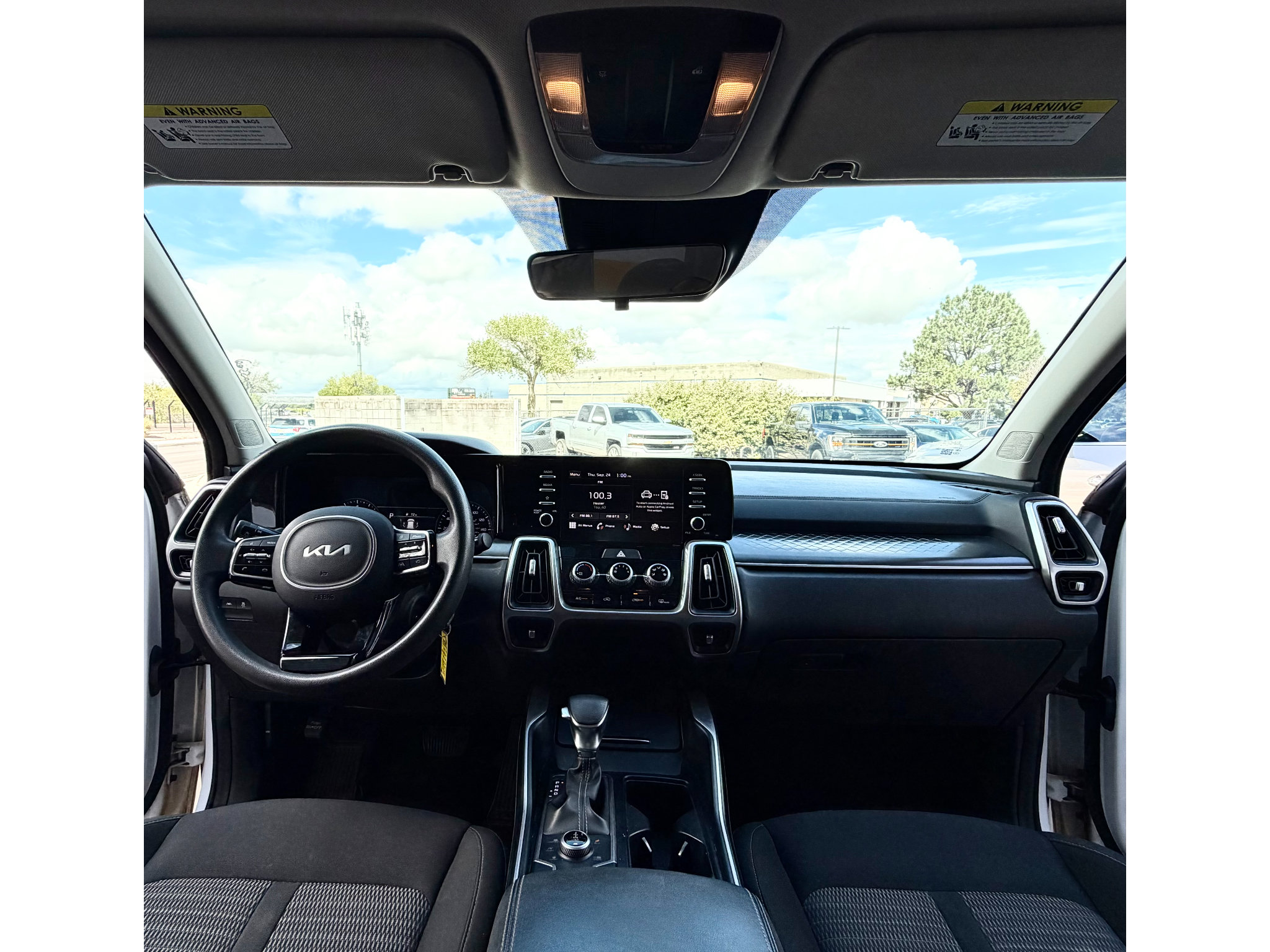 Used 2022 Kia Sorento LX AWD/4WD image 19