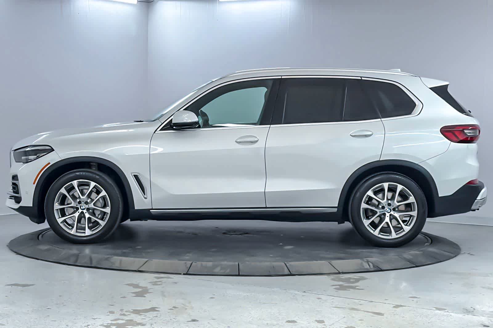 Used 2023 BMW X5 xDrive40i AWD/4WD image 5