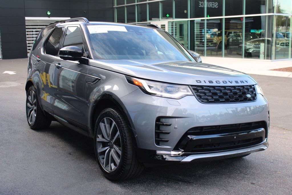 Certified 2025 Land Rover Discovery Dynamic SE AWD/4WD image 4
