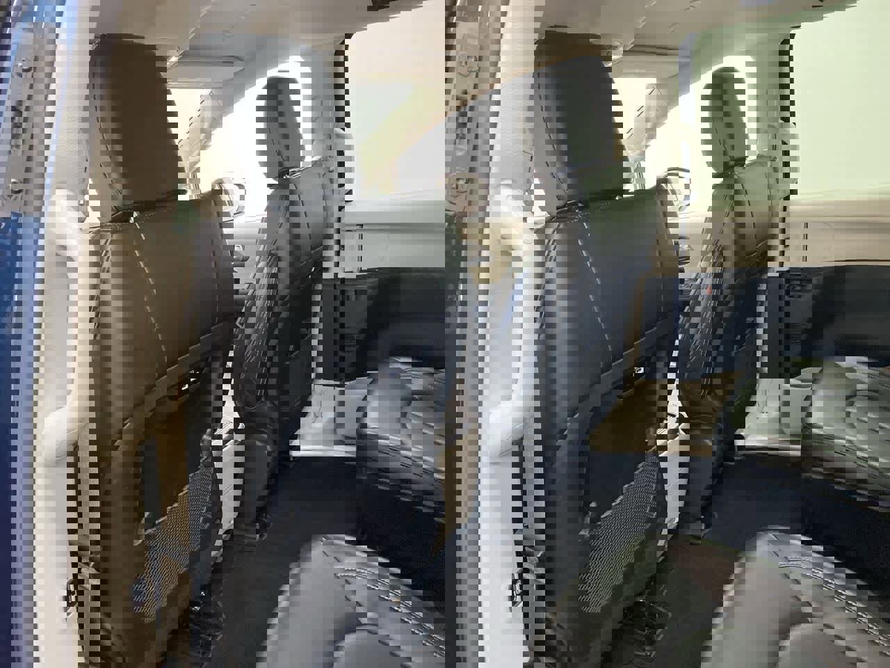 Used 2023 Chrysler Pacifica Touring-L image 16