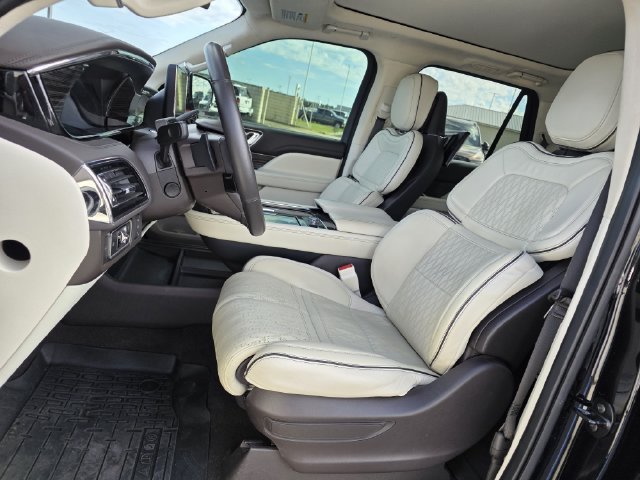 Used 2023 Lincoln Navigator Black Label AWD/4WD image 14