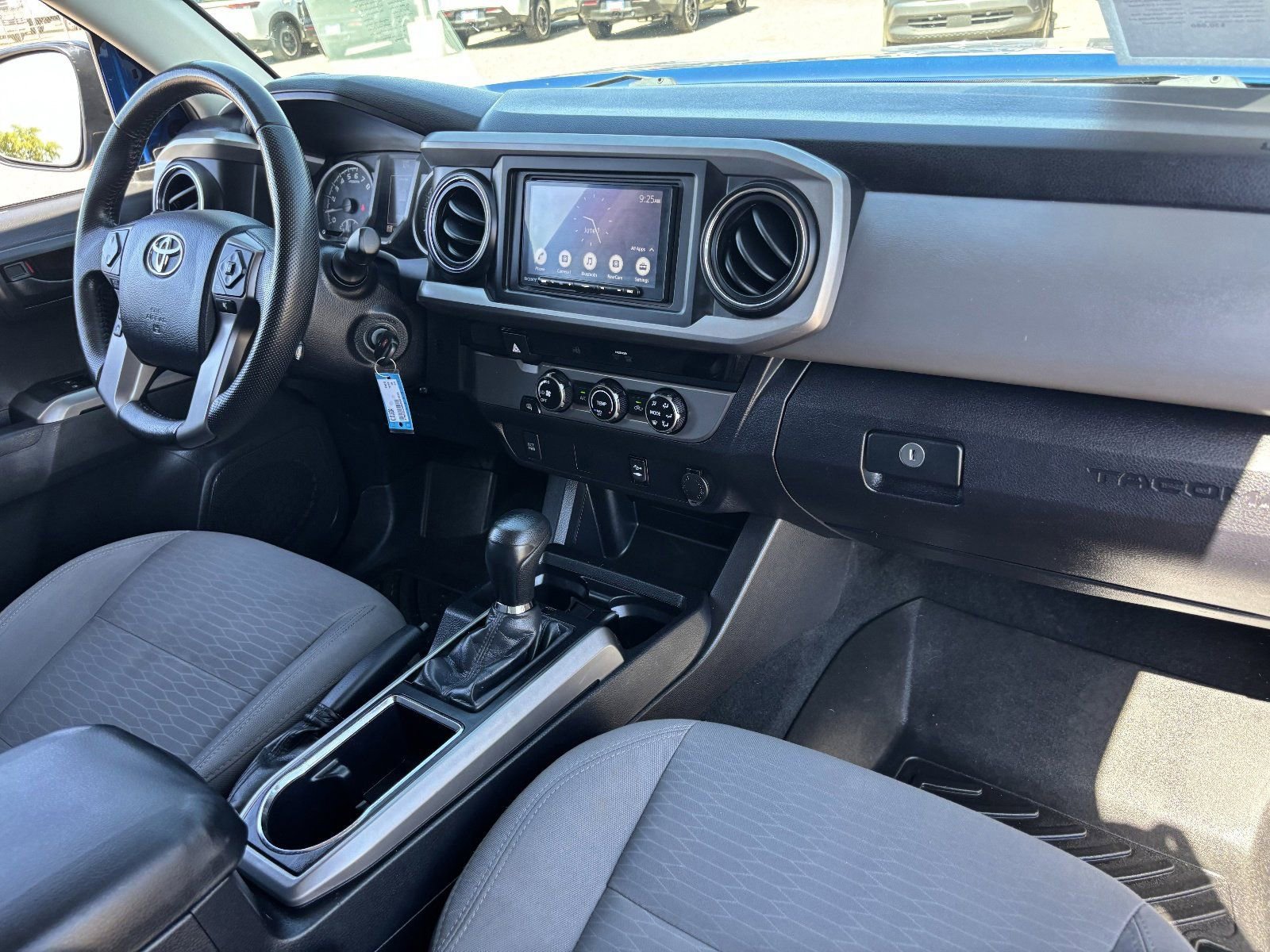 Used 2016 Toyota Tacoma SR5 w/ Towing Package RWD image 13