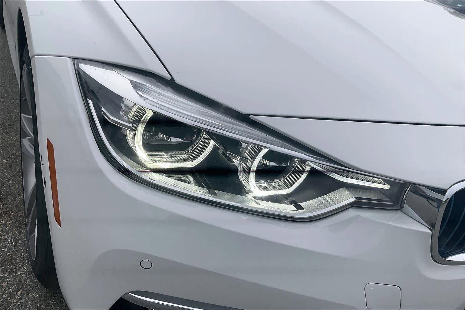 Used 2018 BMW 330e w/ Premium Package RWD image 26