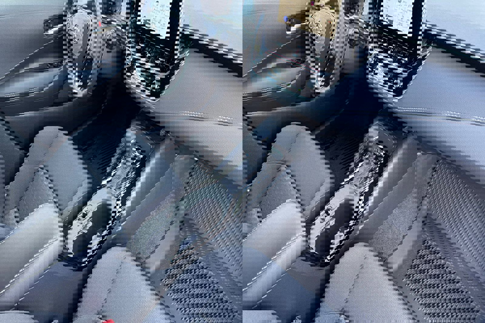 New 2026 Toyota Corolla SE image 16