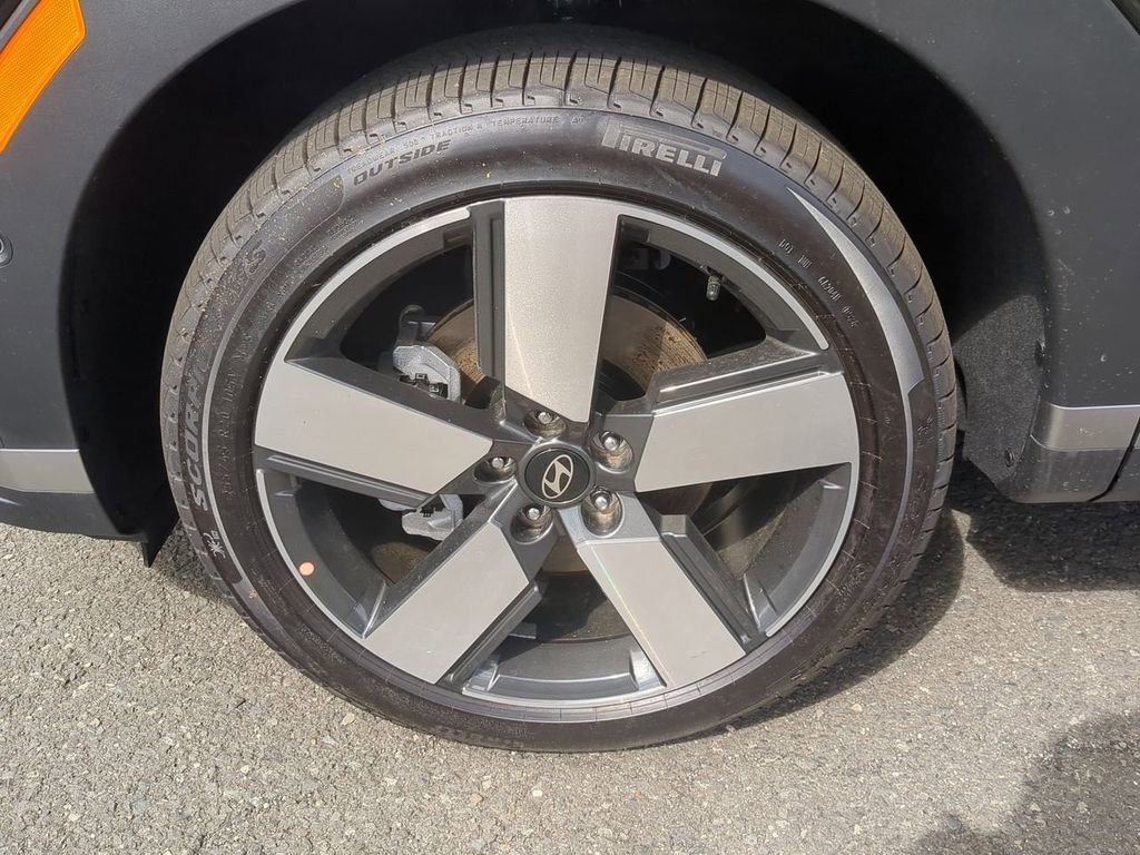 Used 2024 Hyundai Santa Fe Limited AWD/4WD image 9