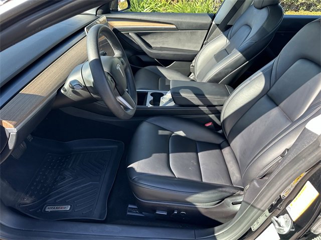 Used 2022 Tesla Model 3 image 19