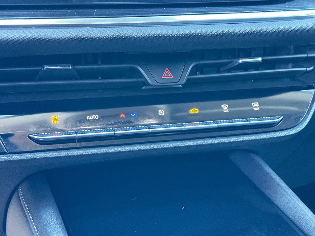 Used 2025 Buick Envision Preferred image 16