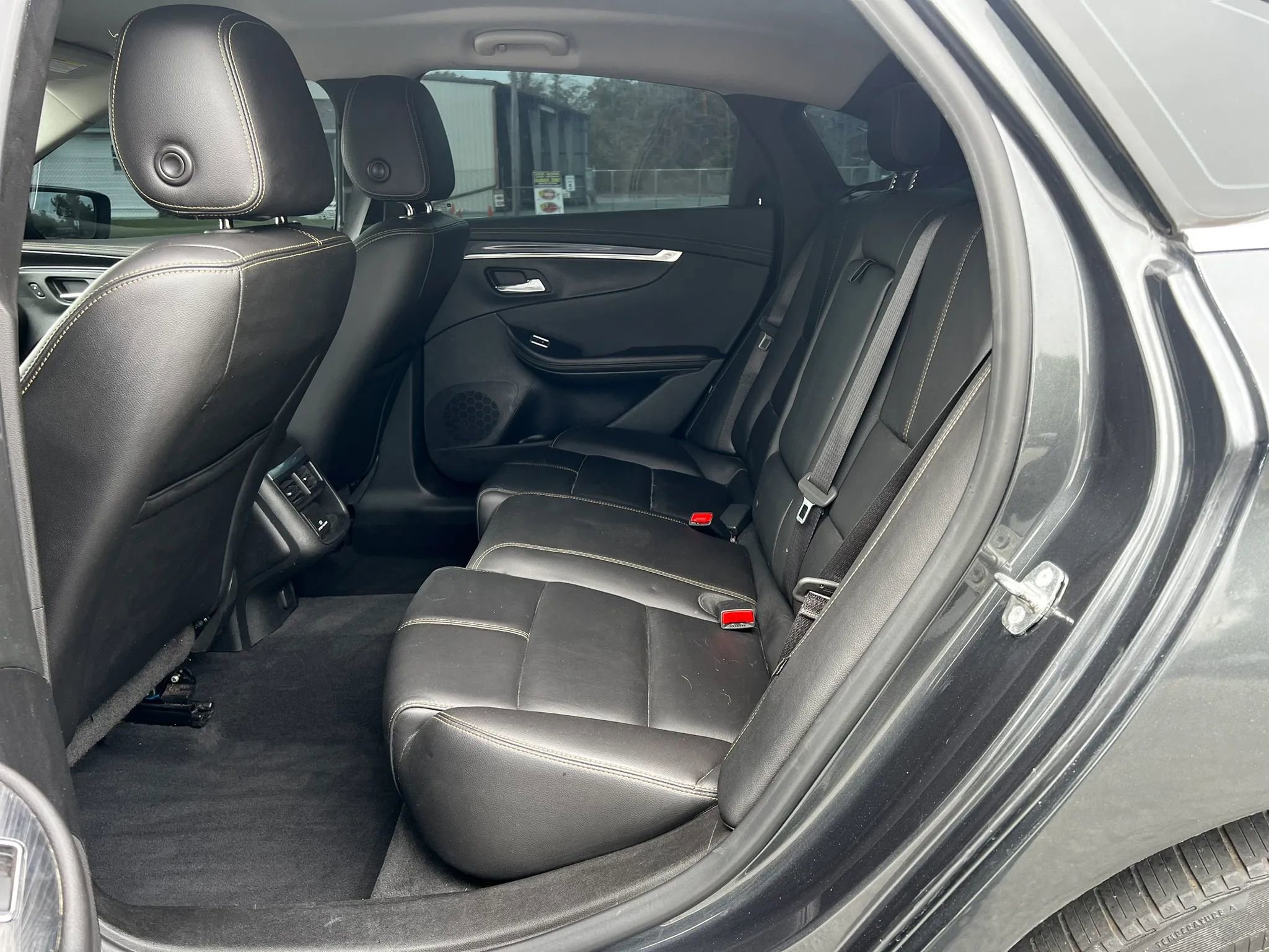 Used 2018 Chevrolet Impala LT w/ LT Leather Package FWD image 11