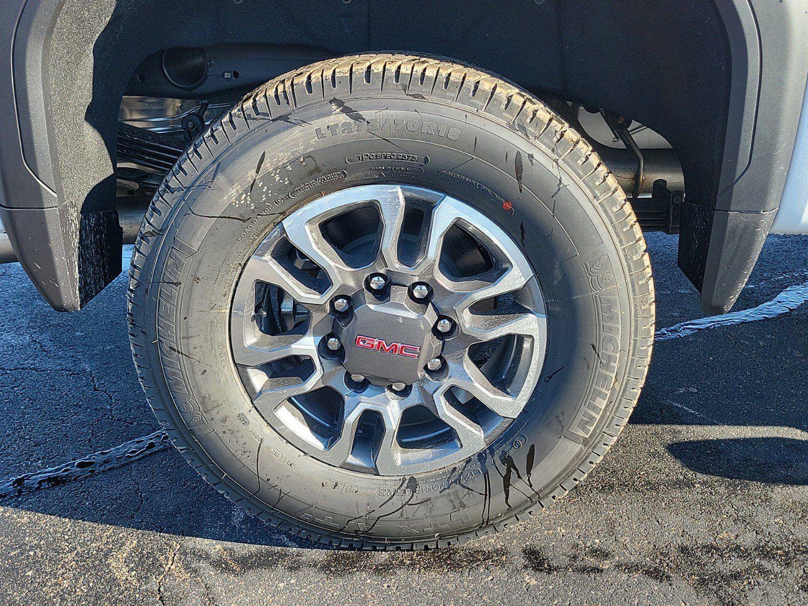 New 2026 GMC Sierra 2500 SLT w/ SLT Convenience Package image 6