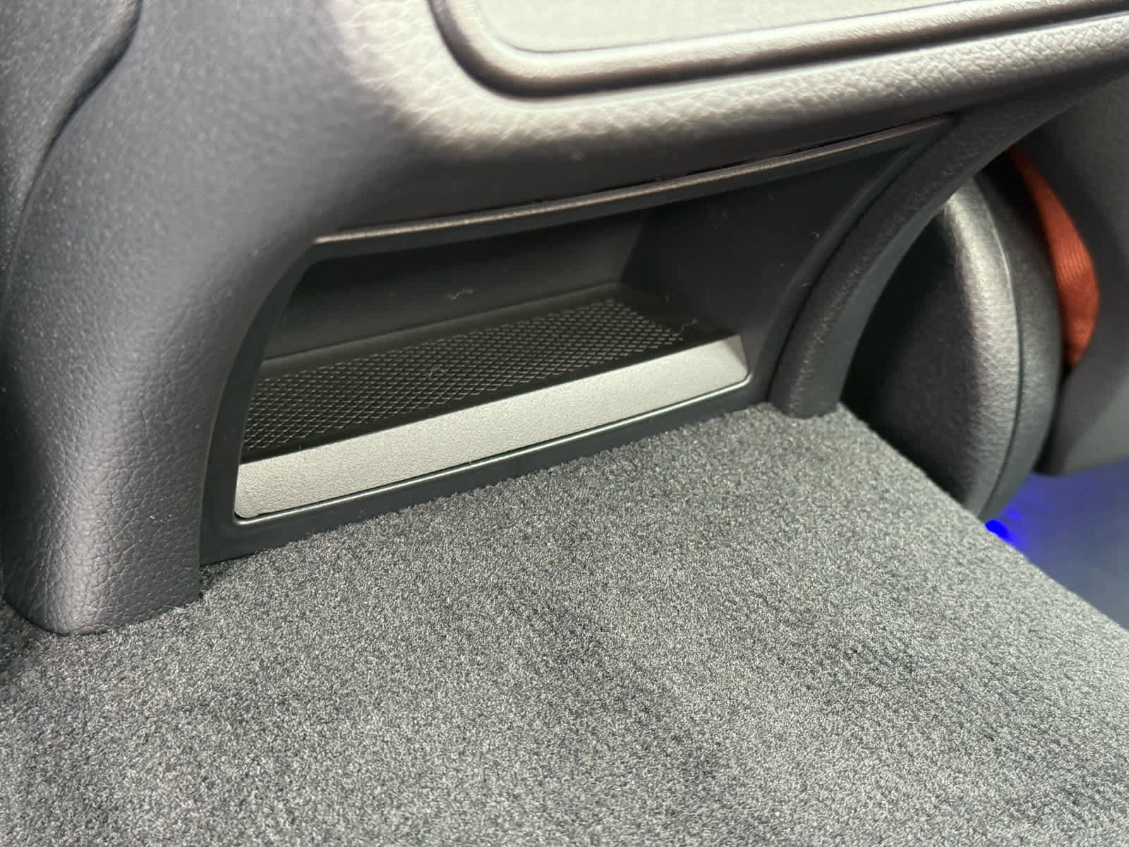 Used 2025 Mercedes-Benz C 300 4MATIC Sedan image 31