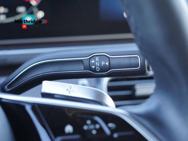 Used 2025 Mercedes-Benz GLE 450e 4MATIC image 24