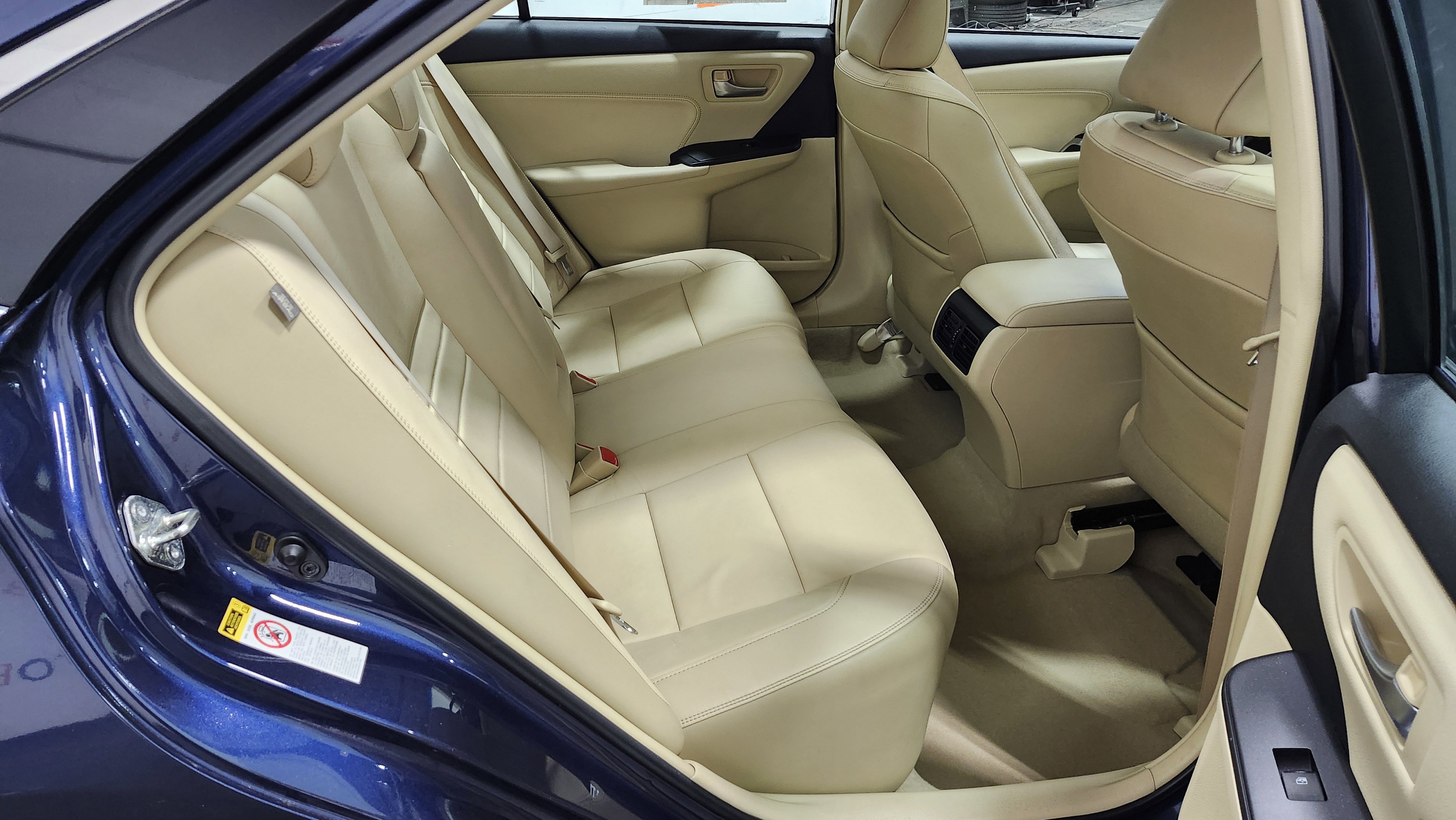 Used 2015 Toyota Camry XLE image 19