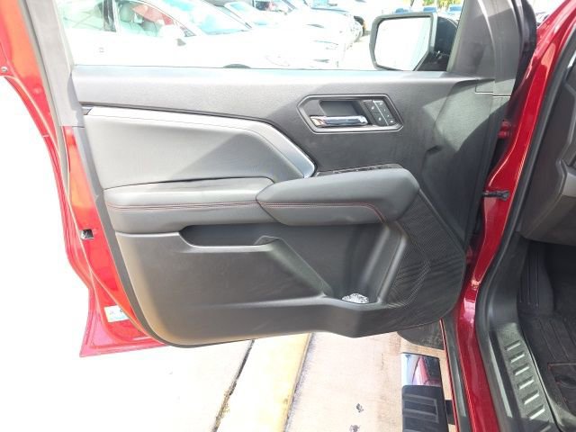 Used 2023 Chevrolet Colorado Z71 w/ Z71 Convenience Package 2 image 12