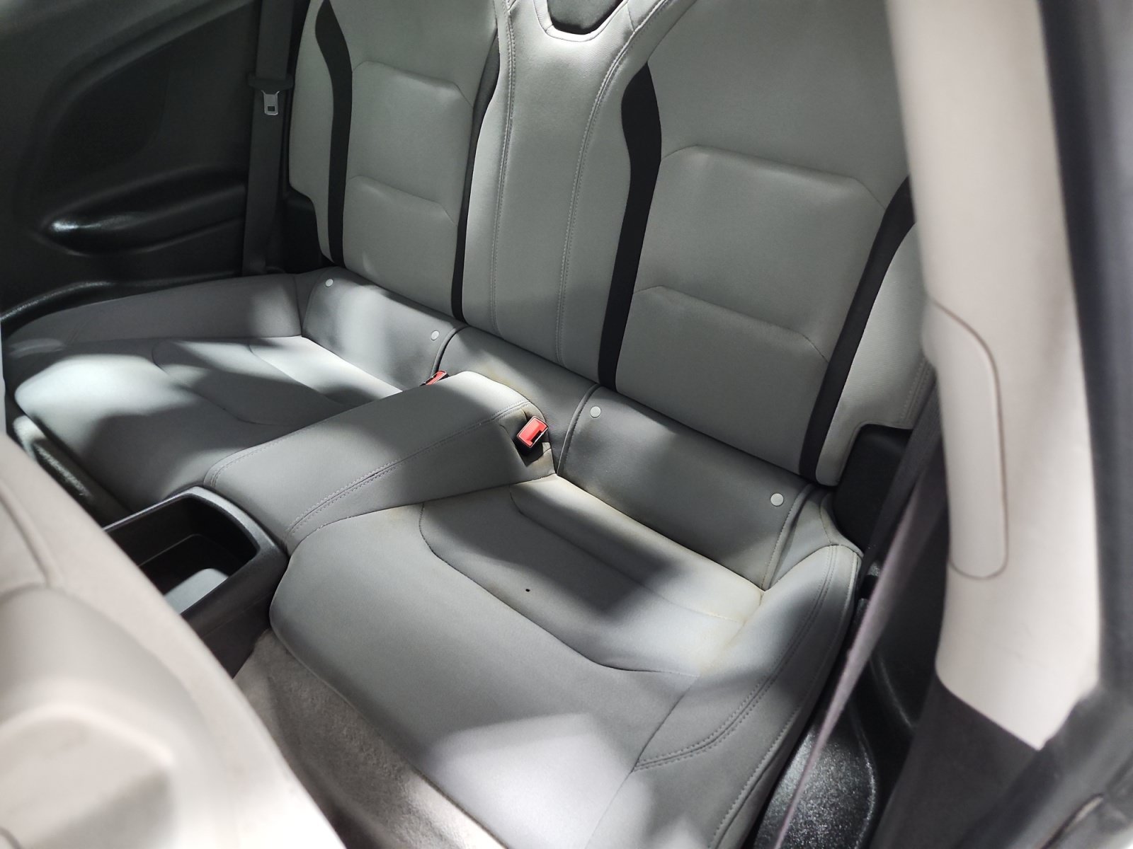Used 2020 Chevrolet Camaro LT RWD image 13