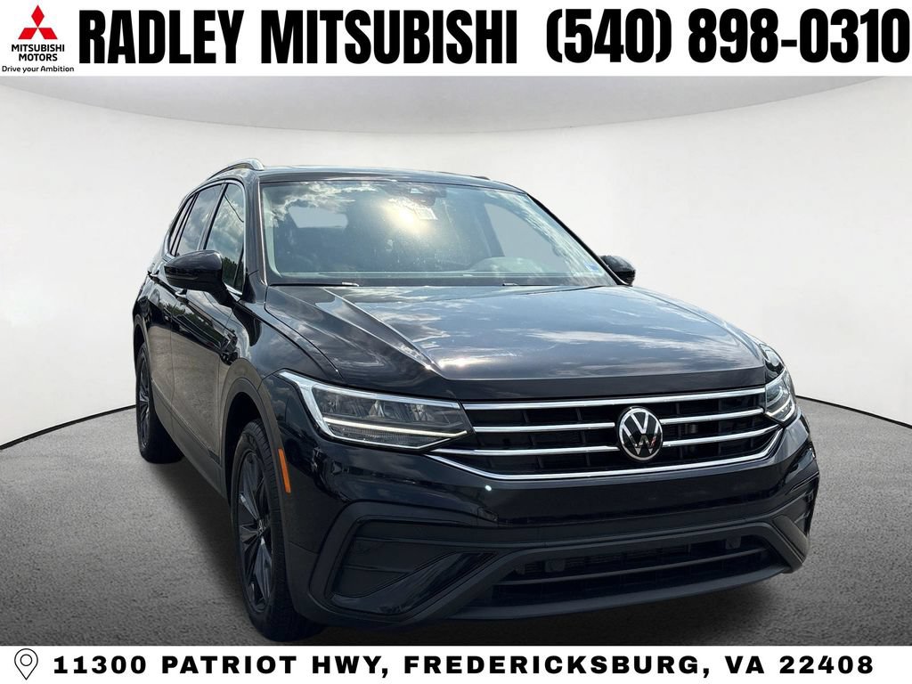 Used 2023 Volkswagen Tiguan SE w/ Panoramic Sunroof Package AWD/4WD image 28