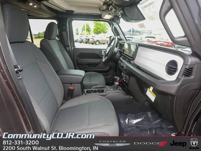 New 2025 Jeep Wrangler Unlimited Sport S 4xe w/ Convenience Group AWD/4WD image 18