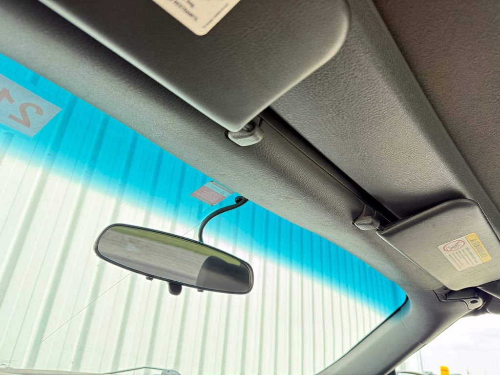 Used 2002 Ford Thunderbird image 27