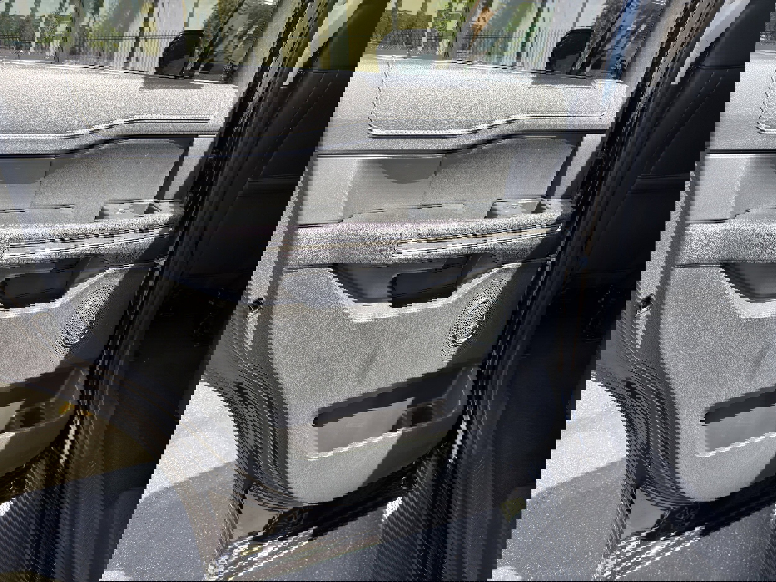 Used 2024 Ford Expedition XLT AWD/4WD image 19