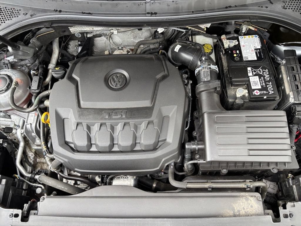 Used 2024 Volkswagen Tiguan SE R-Line AWD/4WD image 10