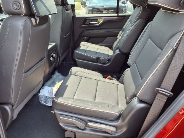 New 2026 GMC Yukon Elevation w/ Elevation Premium Package AWD/4WD image 7