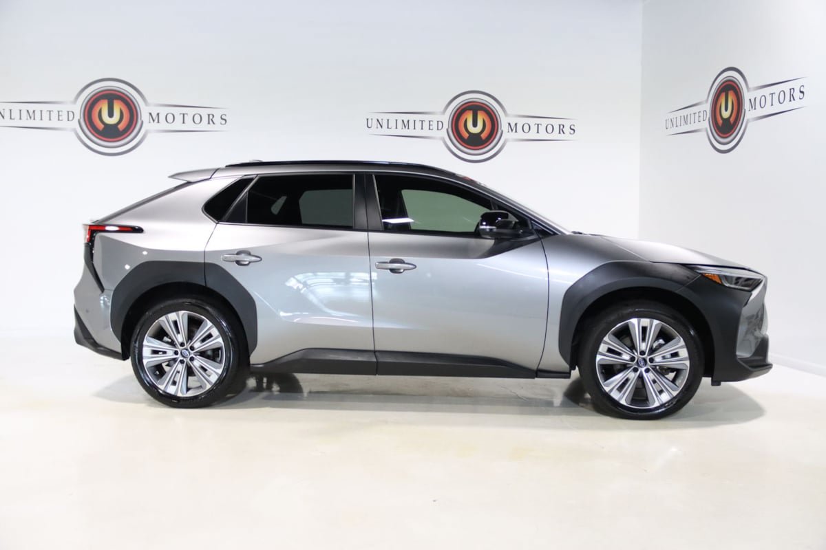Used 2023 Subaru Solterra AWD image 33