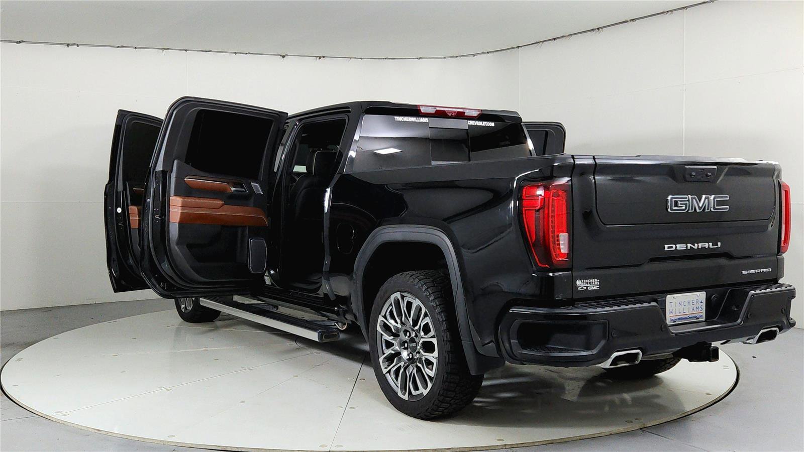 Used 2023 GMC Sierra 1500 Denali Ultimate AWD/4WD image 9