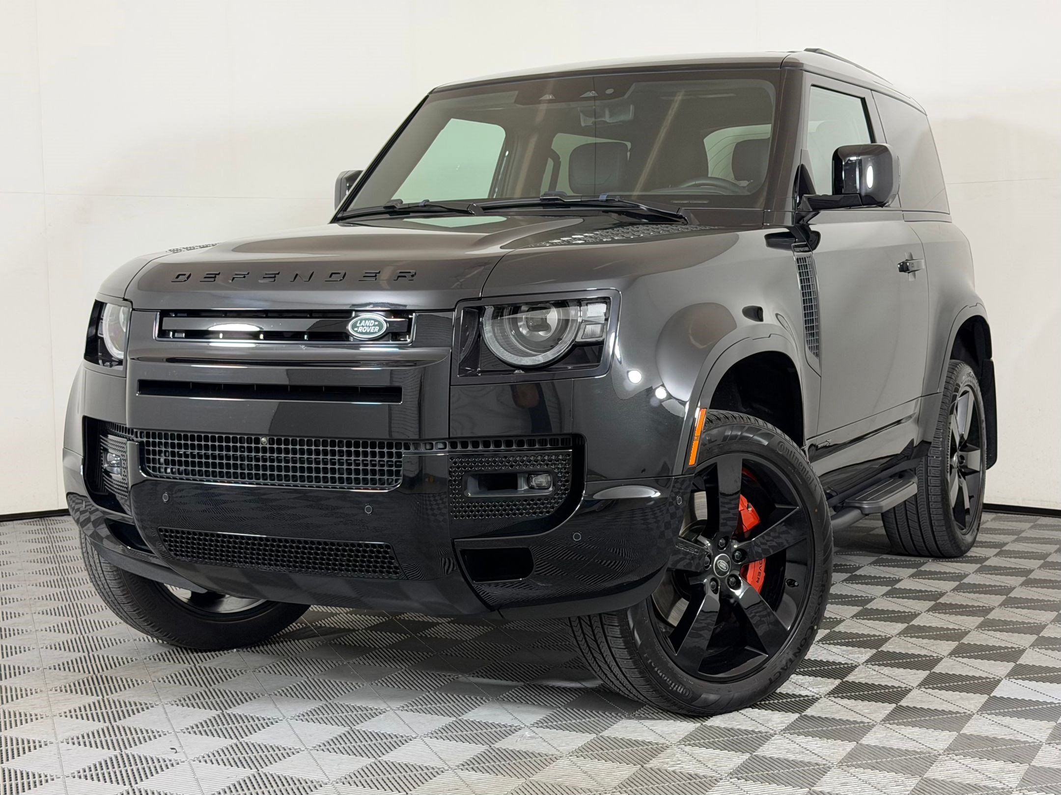 Used 2023 Land Rover Defender 90 X AWD/4WD image 31