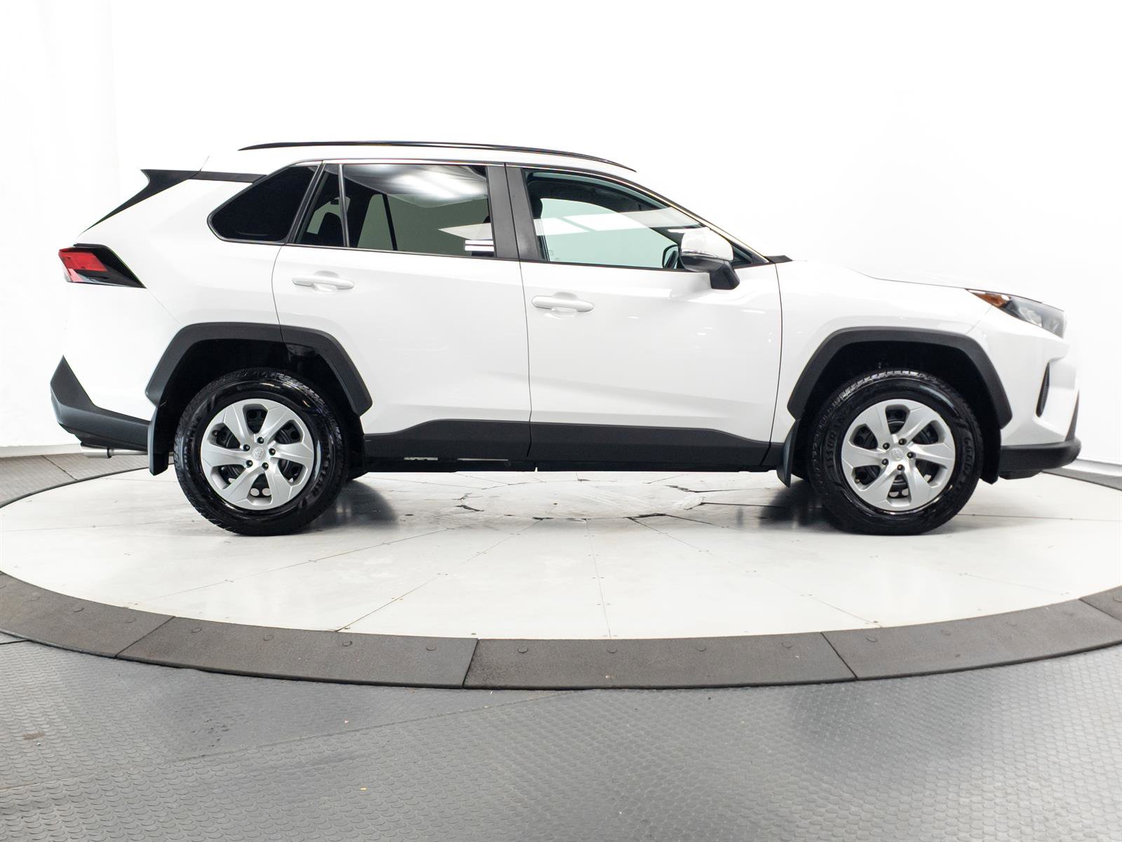 Used 2019 Toyota RAV4 LE w/ All Weather Liner Package AWD/4WD image 12