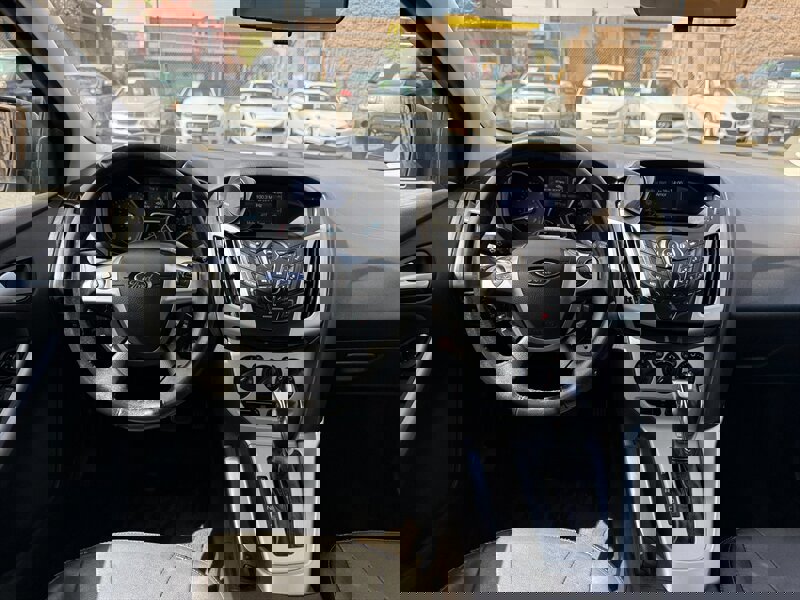 Used 2013 Ford Focus SE image 17