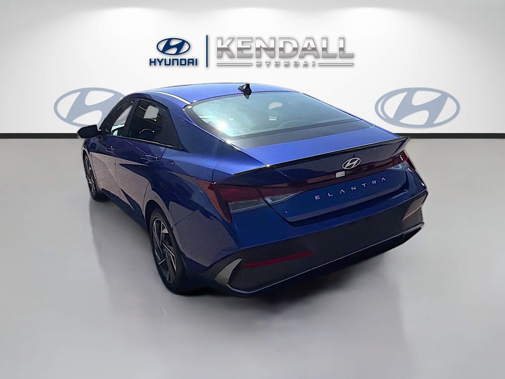 Used 2025 Hyundai Elantra Sport FWD image 4