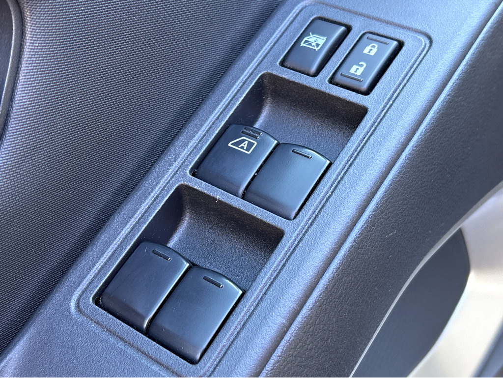 Used 2023 Nissan Frontier SV w/ SV Convenience Package image 17