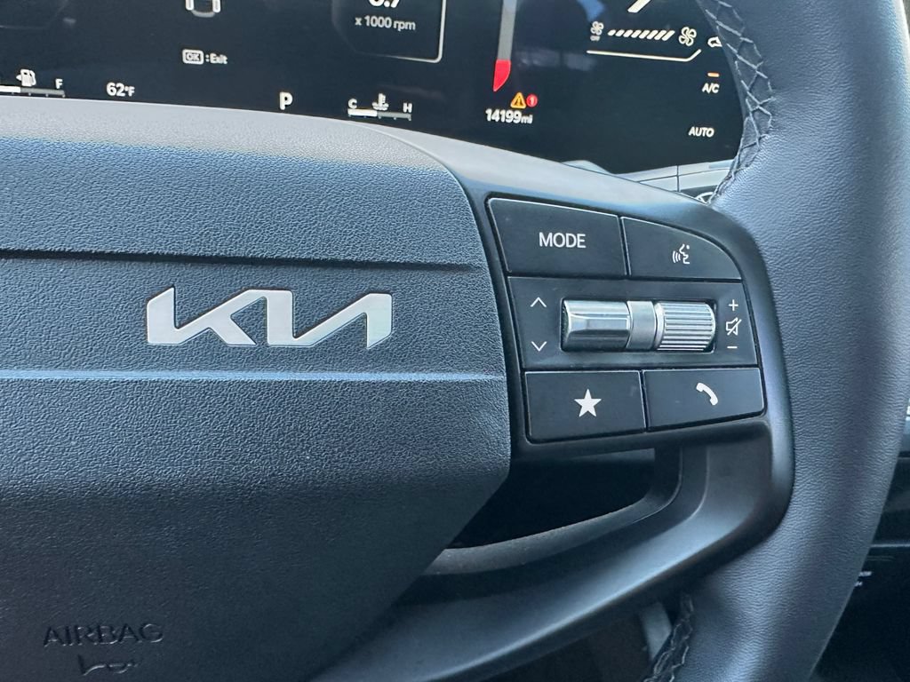 Used 2025 Kia K4 EX FWD image 25