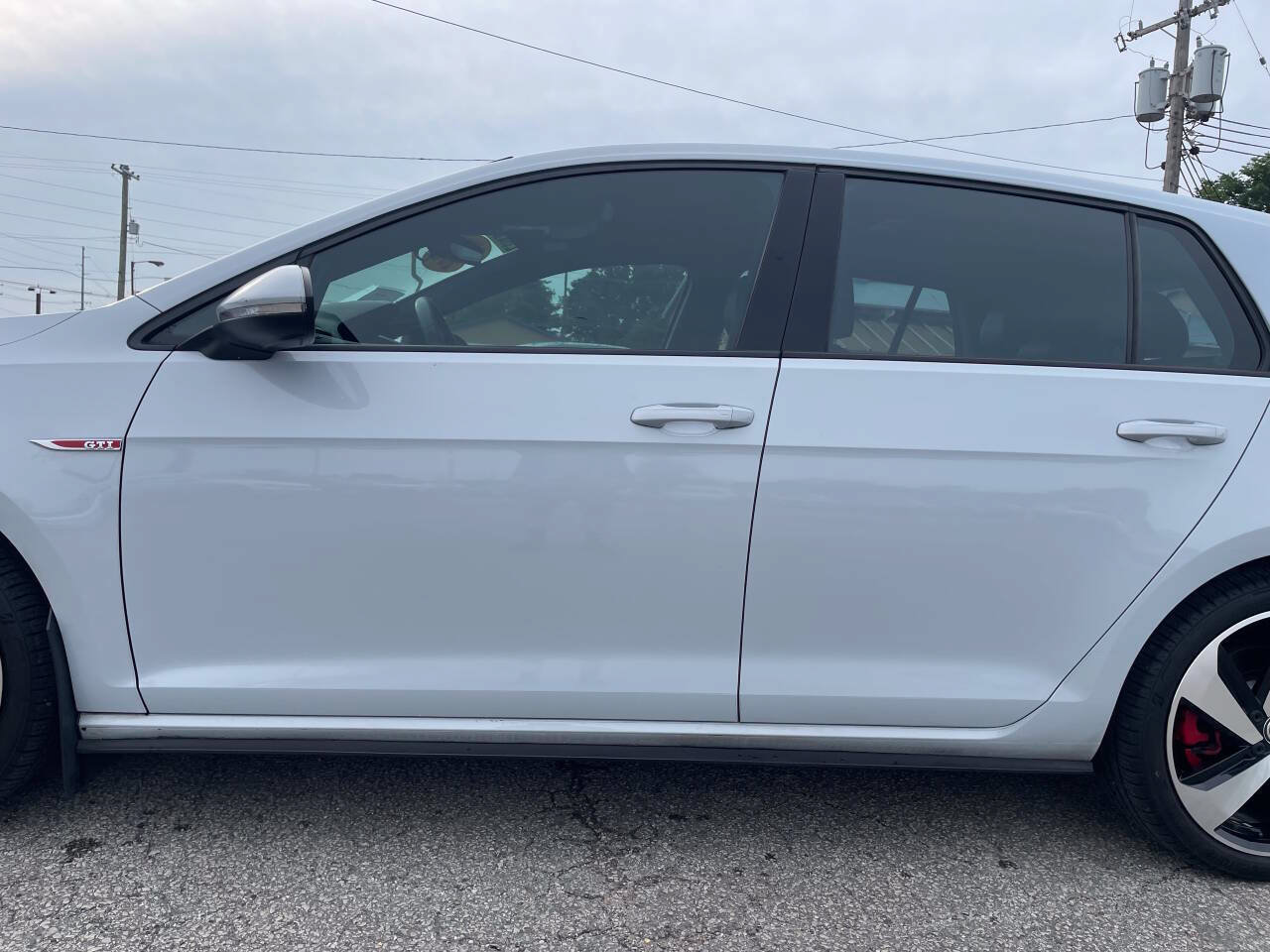 Used 2019 Volkswagen Golf 4-Door FWD image 8