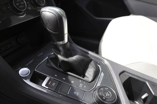 Used 2018 Volkswagen Tiguan SE w/ Panoramic Sunroof Package AWD/4WD image 20