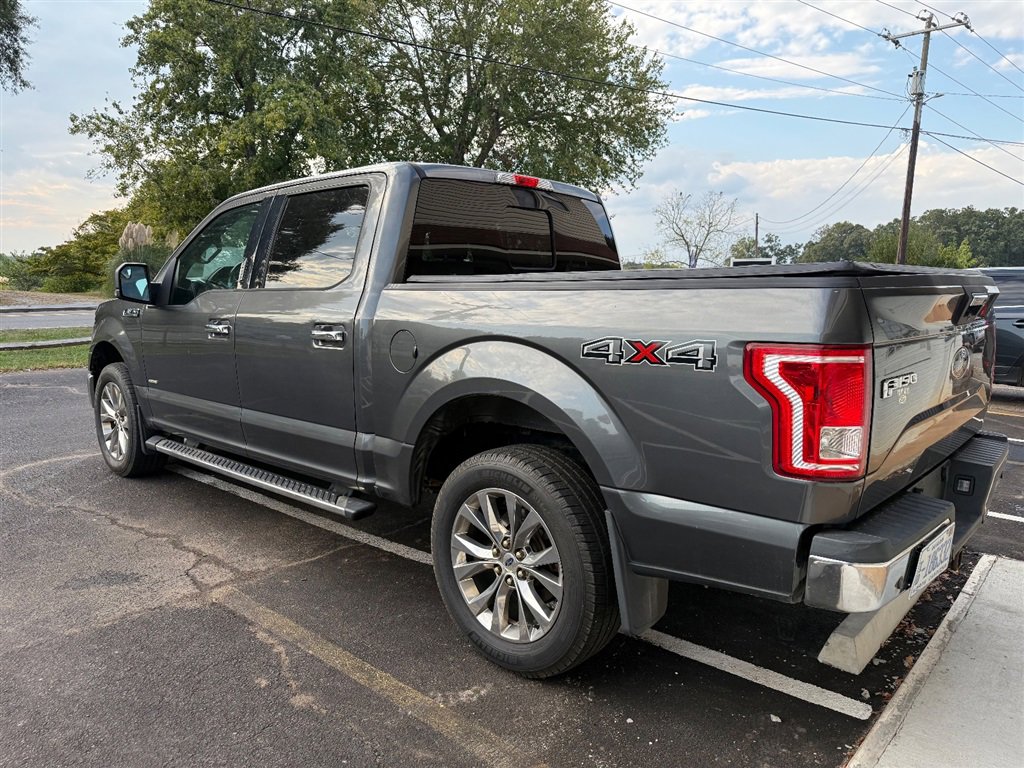 Used 2017 Ford F150 XLT w/ Equipment Group 302A Luxury image 4