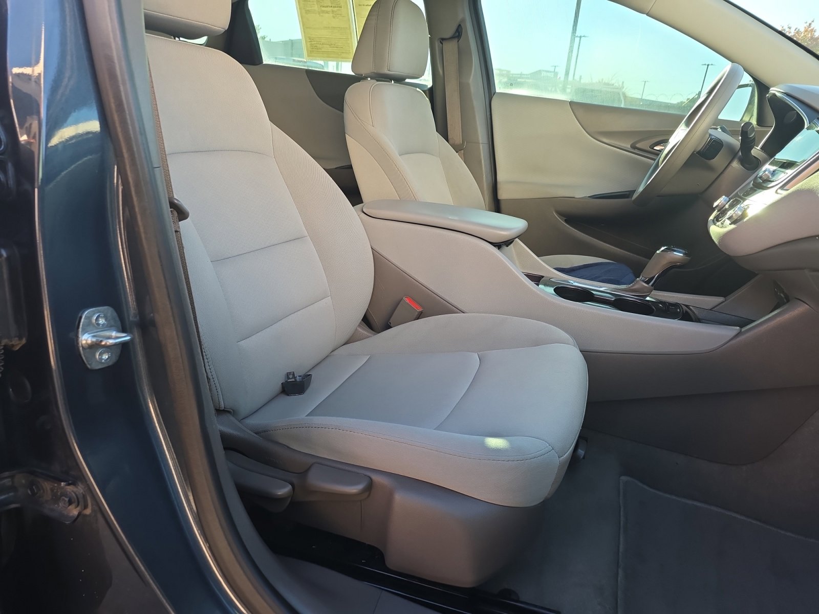 Used 2020 Chevrolet Malibu LS image 25