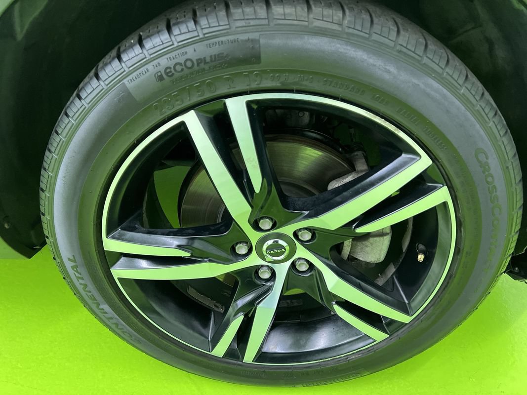 Used 2019 Volvo XC40 T5 R-Design AWD/4WD image 15