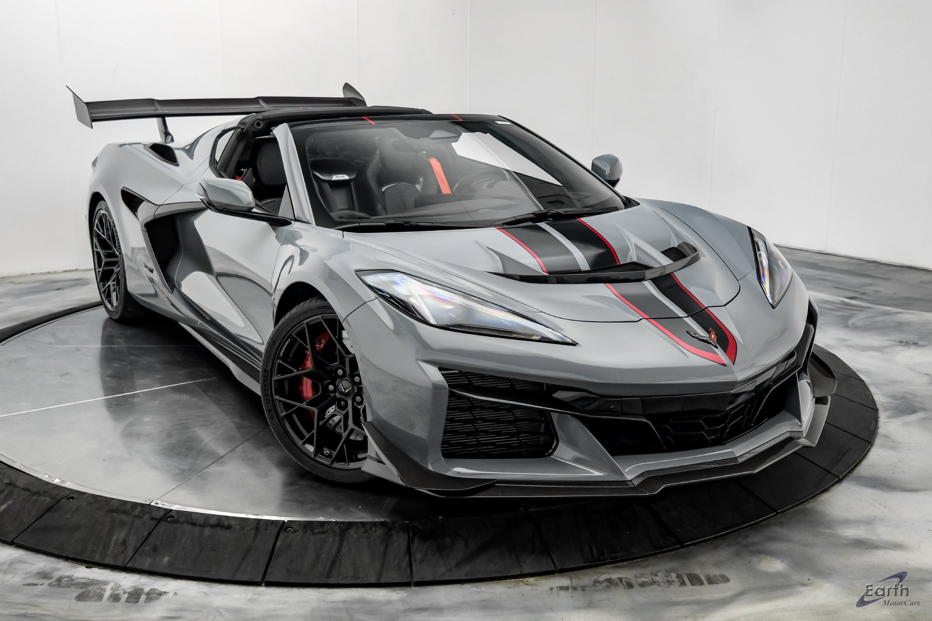 Used 2025 Chevrolet Corvette ZR1 w/ ZR1 Carbon Fiber Aero Package RWD image 33