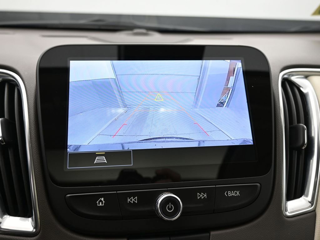 Used 2024 Chevrolet Malibu LT image 31