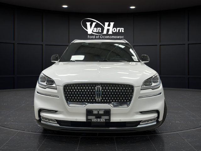 Used 2023 Lincoln Aviator Reserve w/ Equipment Group 201A AWD/4WD image 2