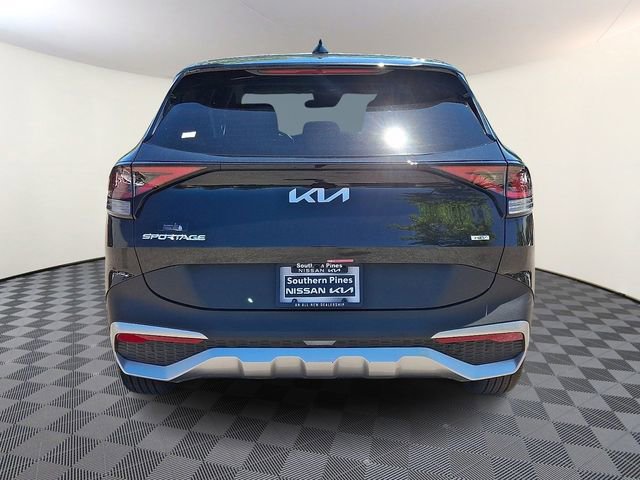 Certified 2025 Kia Sportage LX FWD image 6