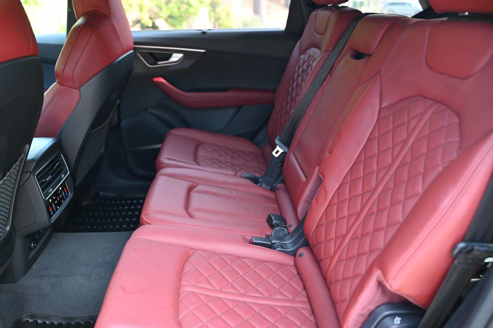 Used 2023 Audi SQ7 Prestige AWD/4WD image 19
