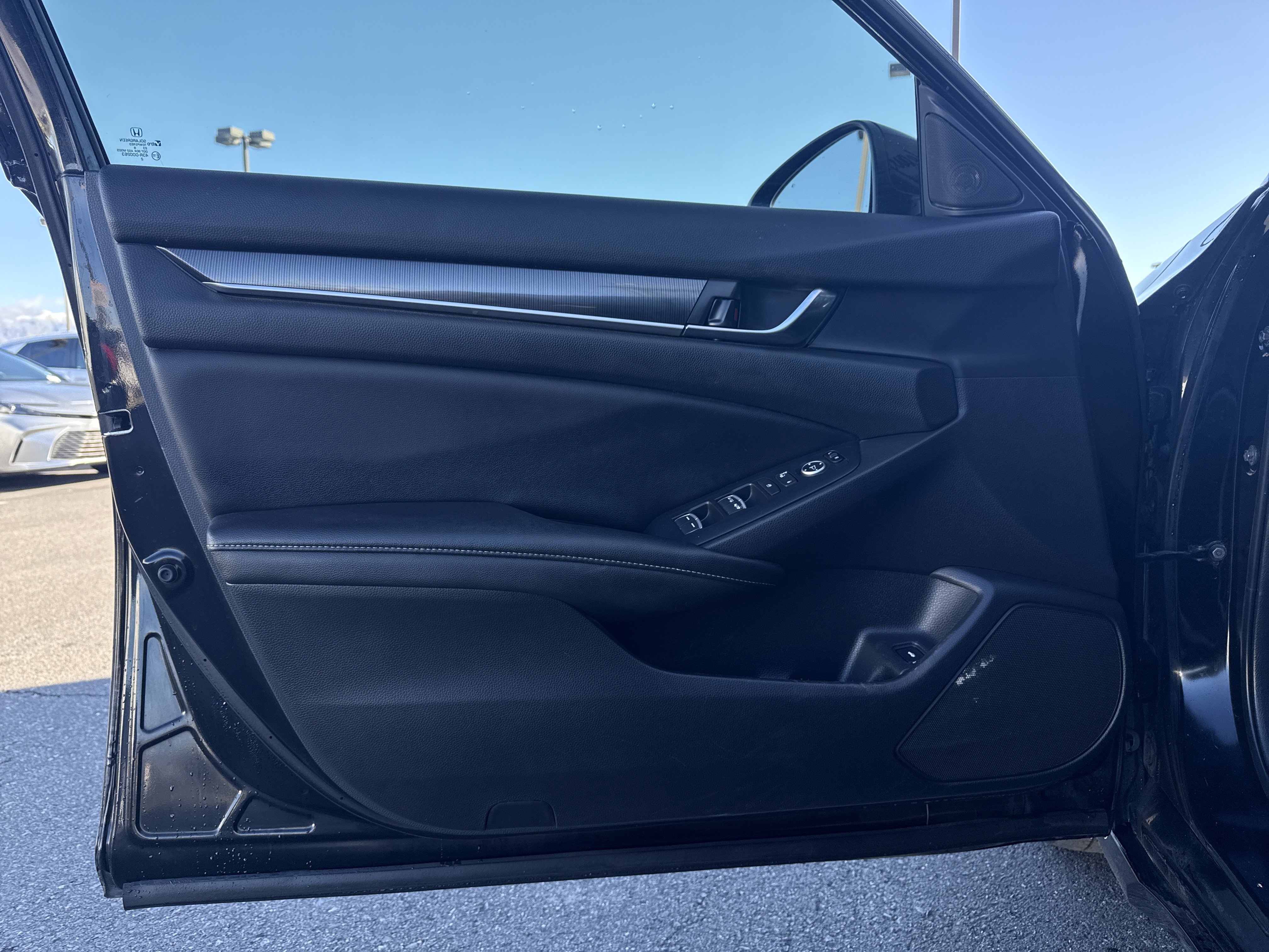 Used 2019 Honda Accord Sport image 11